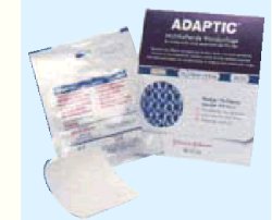 Medicazione non aderente sterile aptic misura 7,6×7,6cm 10 pezzi 2012zi